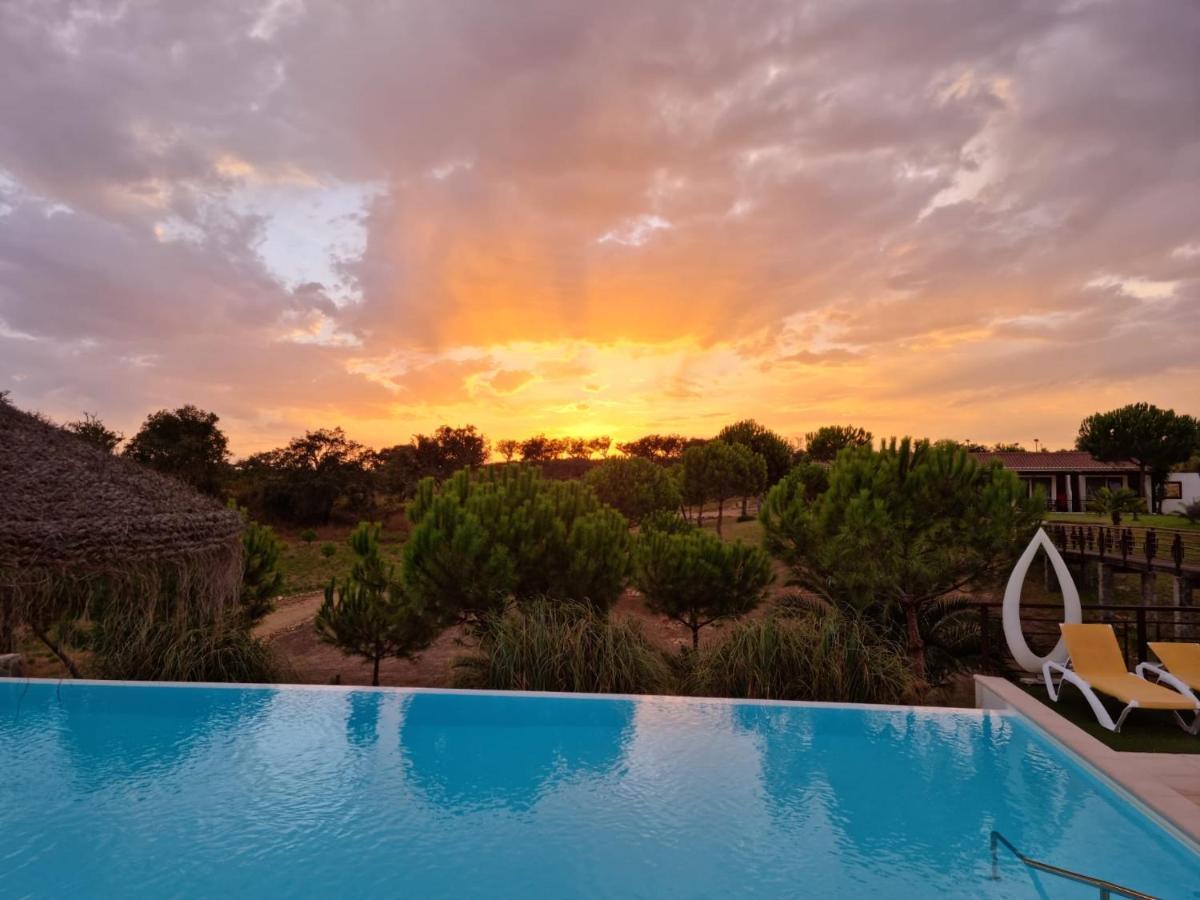 Monte Xisto Country Charm Hotel Santiago do Cacem Bagian luar foto