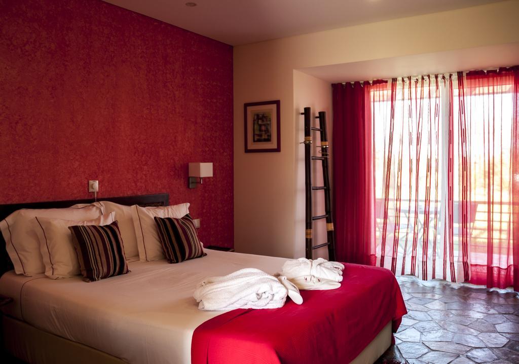 Monte Xisto Country Charm Hotel Santiago do Cacem Ruang foto