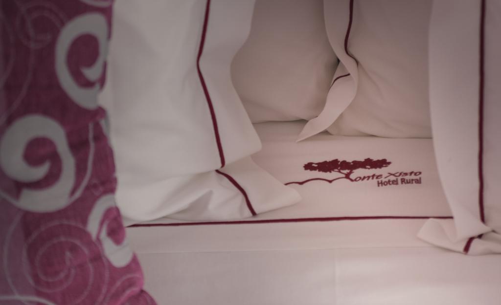 Monte Xisto Country Charm Hotel Santiago do Cacem Bagian luar foto